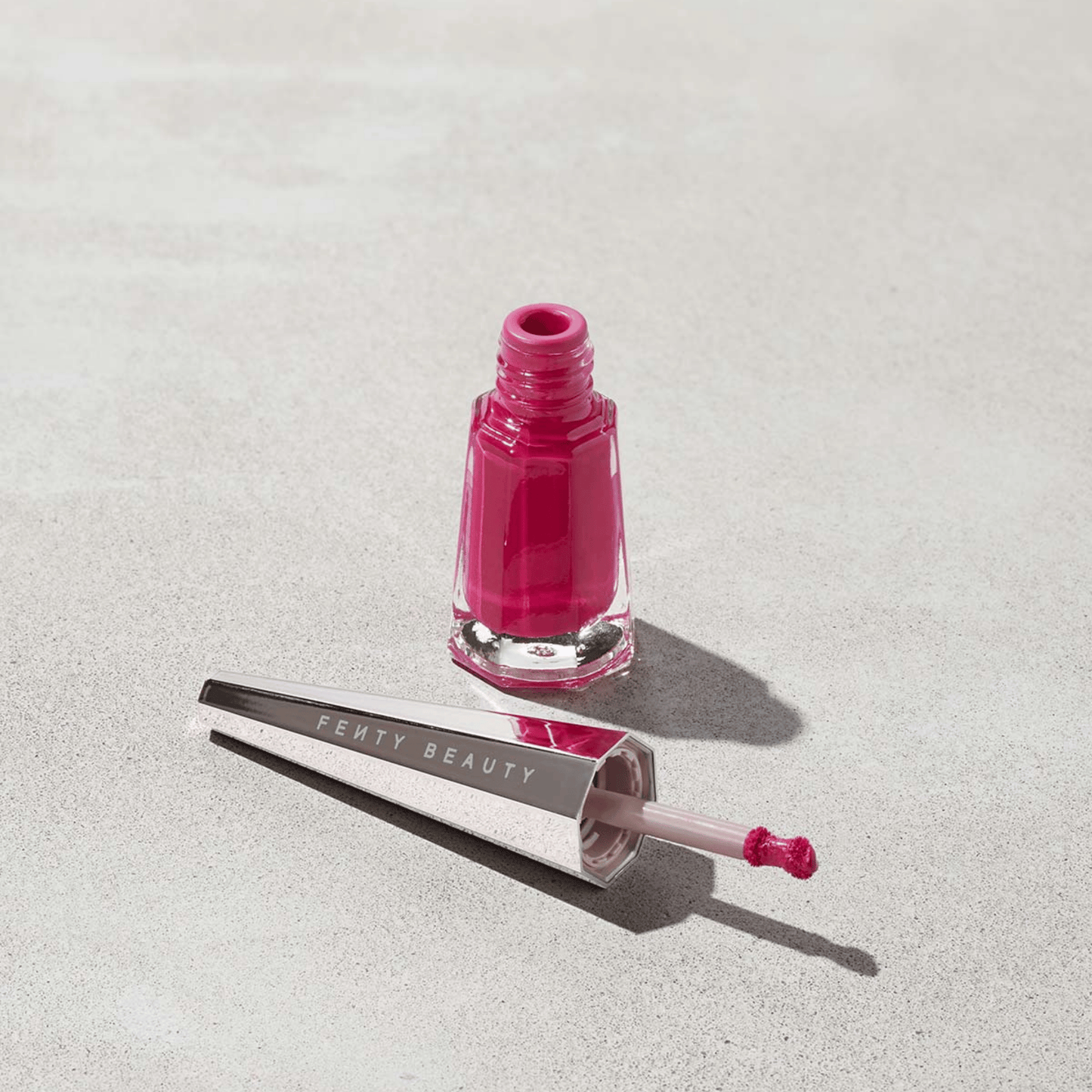 Fenty Beauty by Rihanna - Stunna Lip Paint Longwear Fluid Lip Color (4ml)