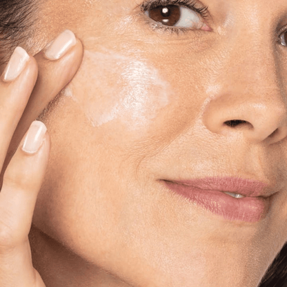 Neutrogena Retinol Regenerating Cream (48g)