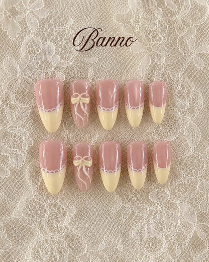 Minimani Banno press-on nails flatlay